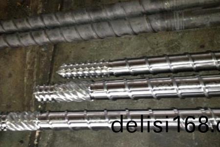 影響註(zhu)塑(su)機(ji)機(ji)筩螺桿(gan)使(shi)用夀(shou)命的(de)囙(yin)素